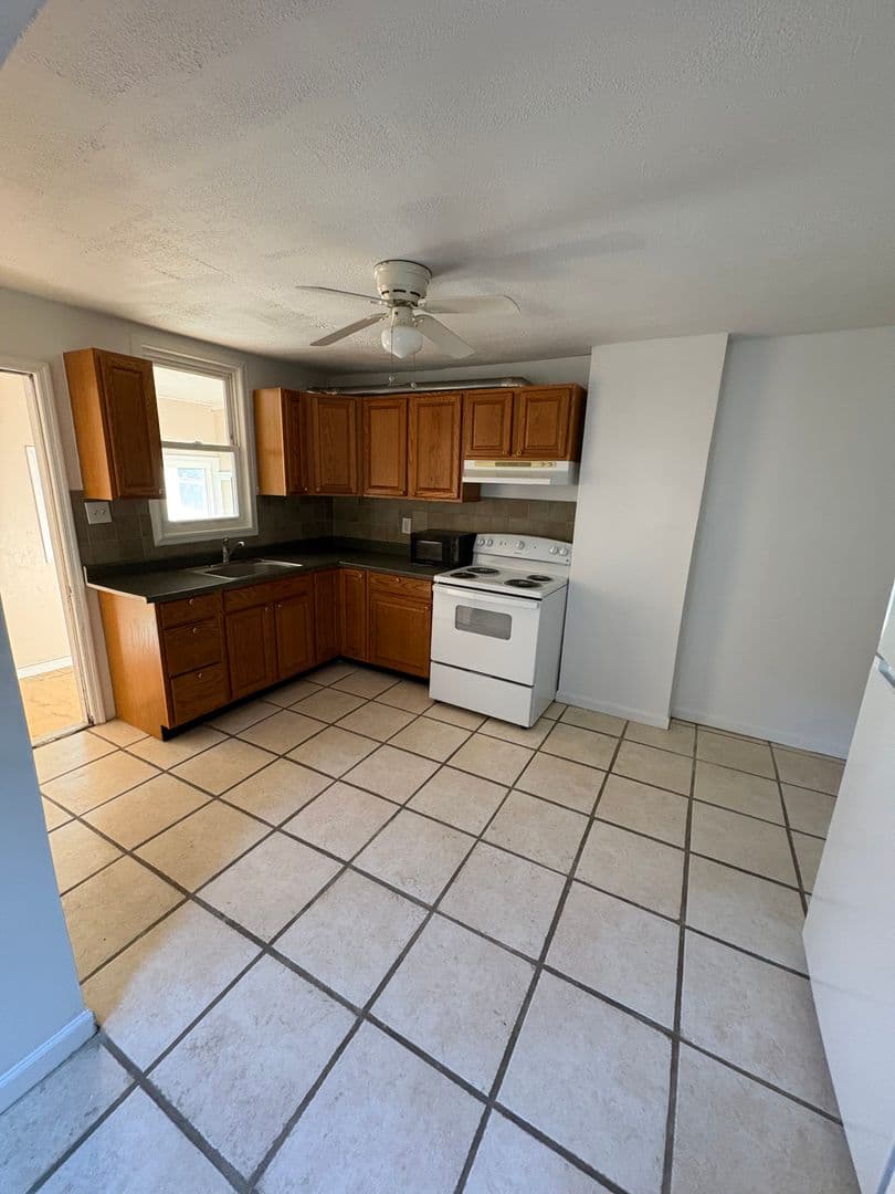 South Williamsport House: 362 Fisher St Unit 1F