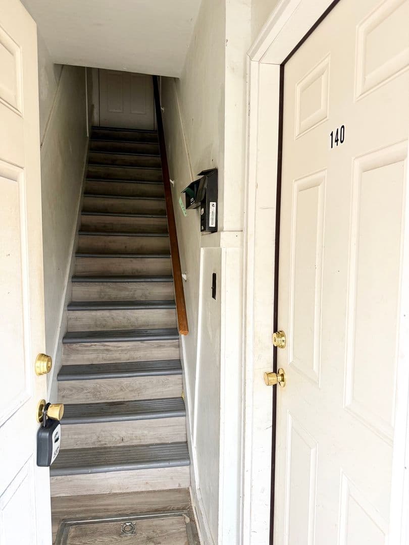 Hanover House: 138 York St