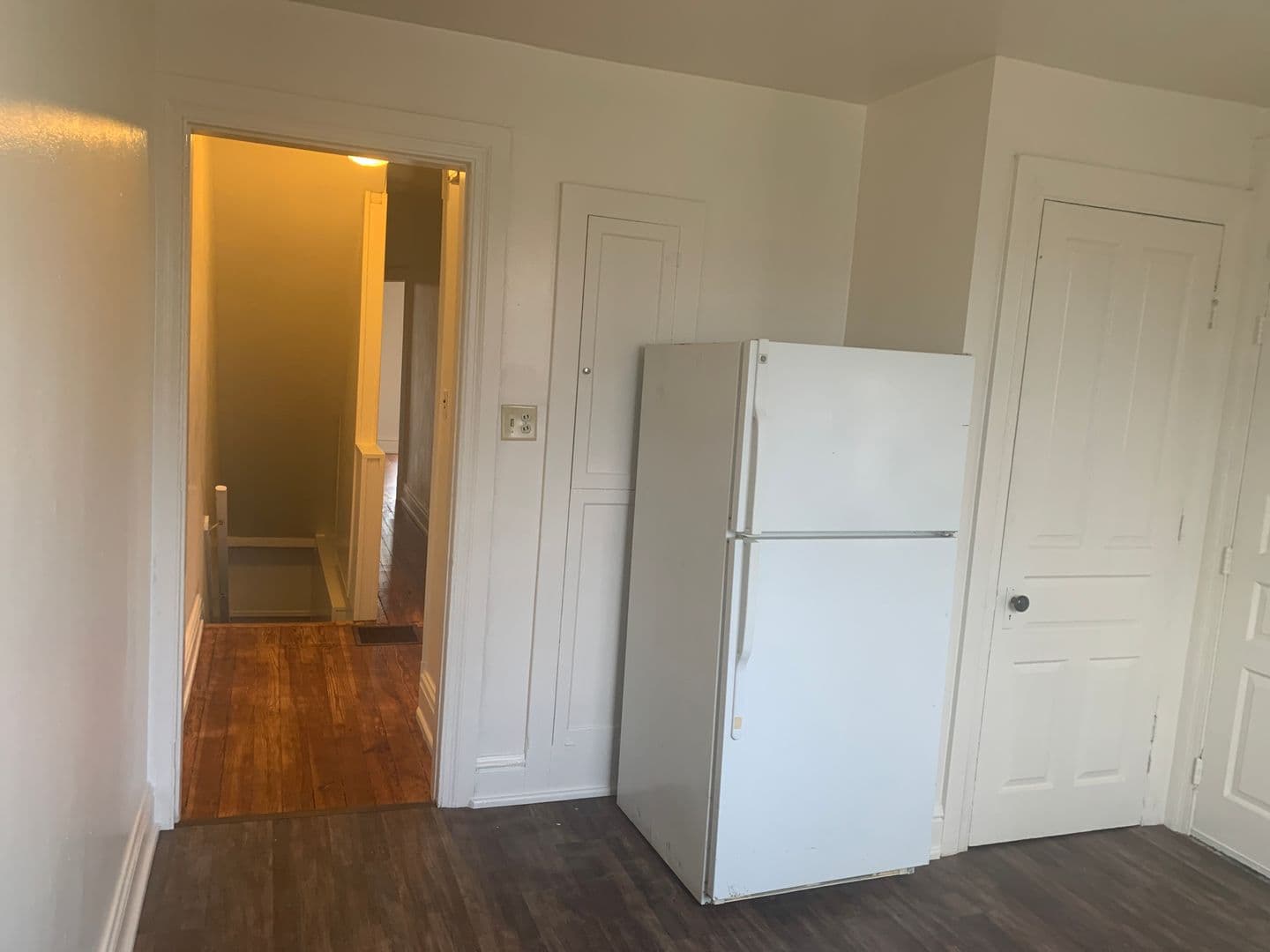 York House: 734 W King St 2nd Fl