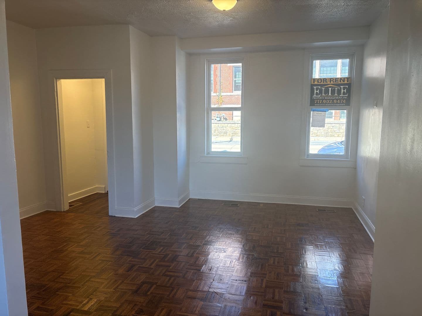 York House: 624 E Philadelphia Street