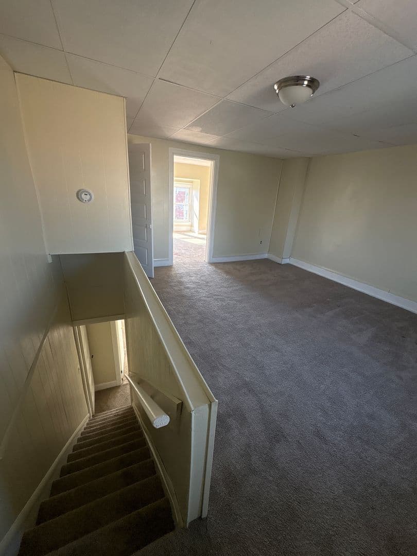 York House: 1117 W King St
