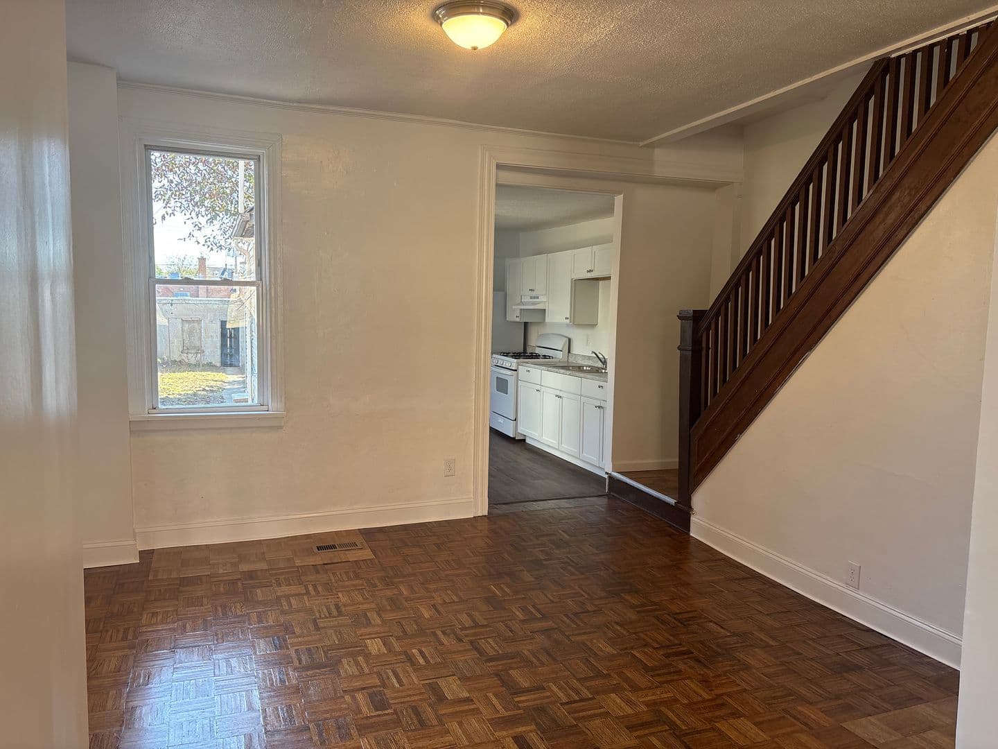 York House: 624 E Philadelphia Street