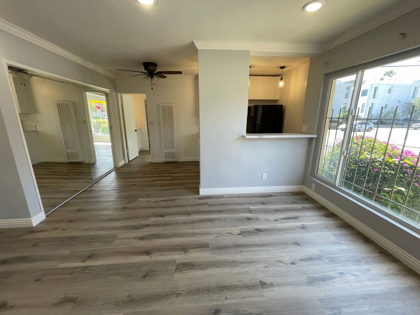 Los Angeles Apartment: 6701 Fountain Ave.
