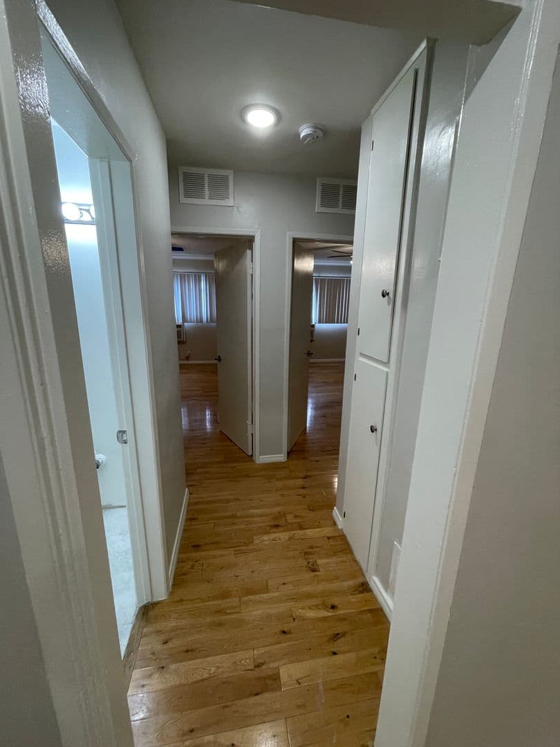 West Hollywood Apartment: 1050 N. Ogden Dr.