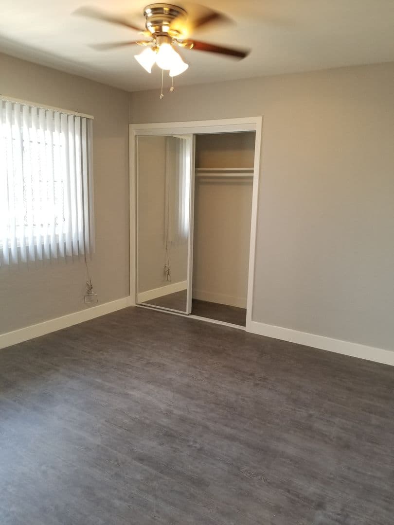 Los Angeles Apartment: 3451 Florence Ave.