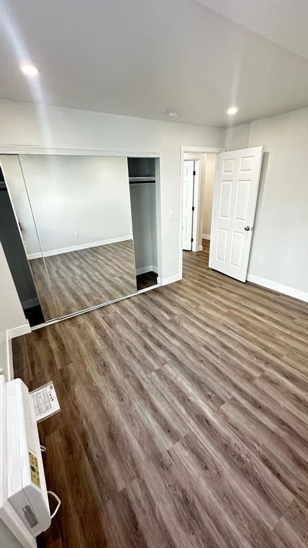 Panorama City Apartment: 8616 Willis Ave.