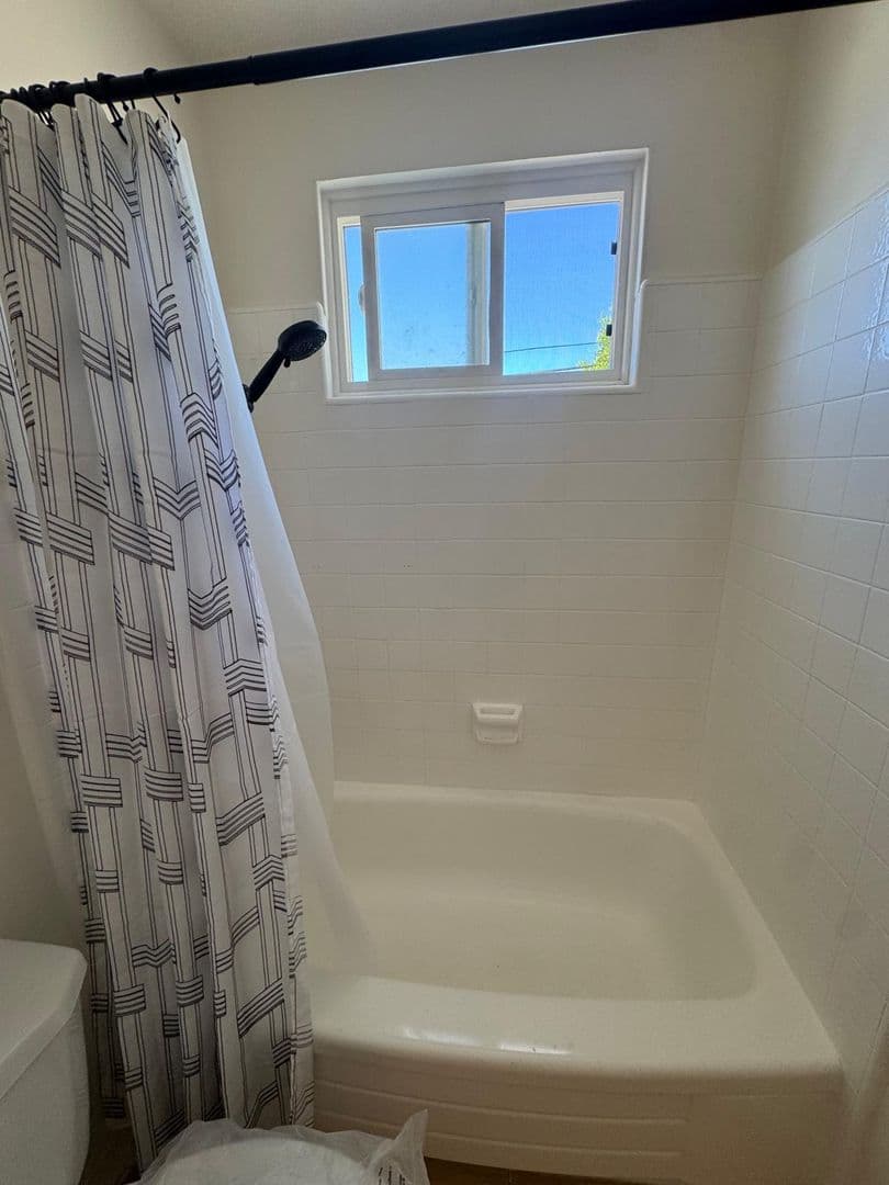 Los Angeles Apartment: 6701 Fountain Ave.