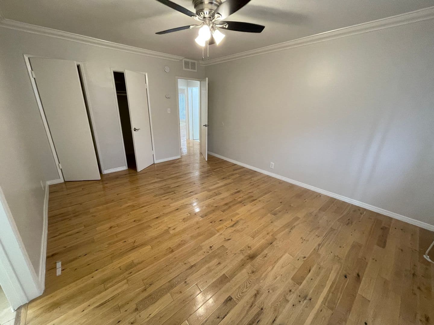 West Hollywood Apartment: 1050 N. Ogden Dr.