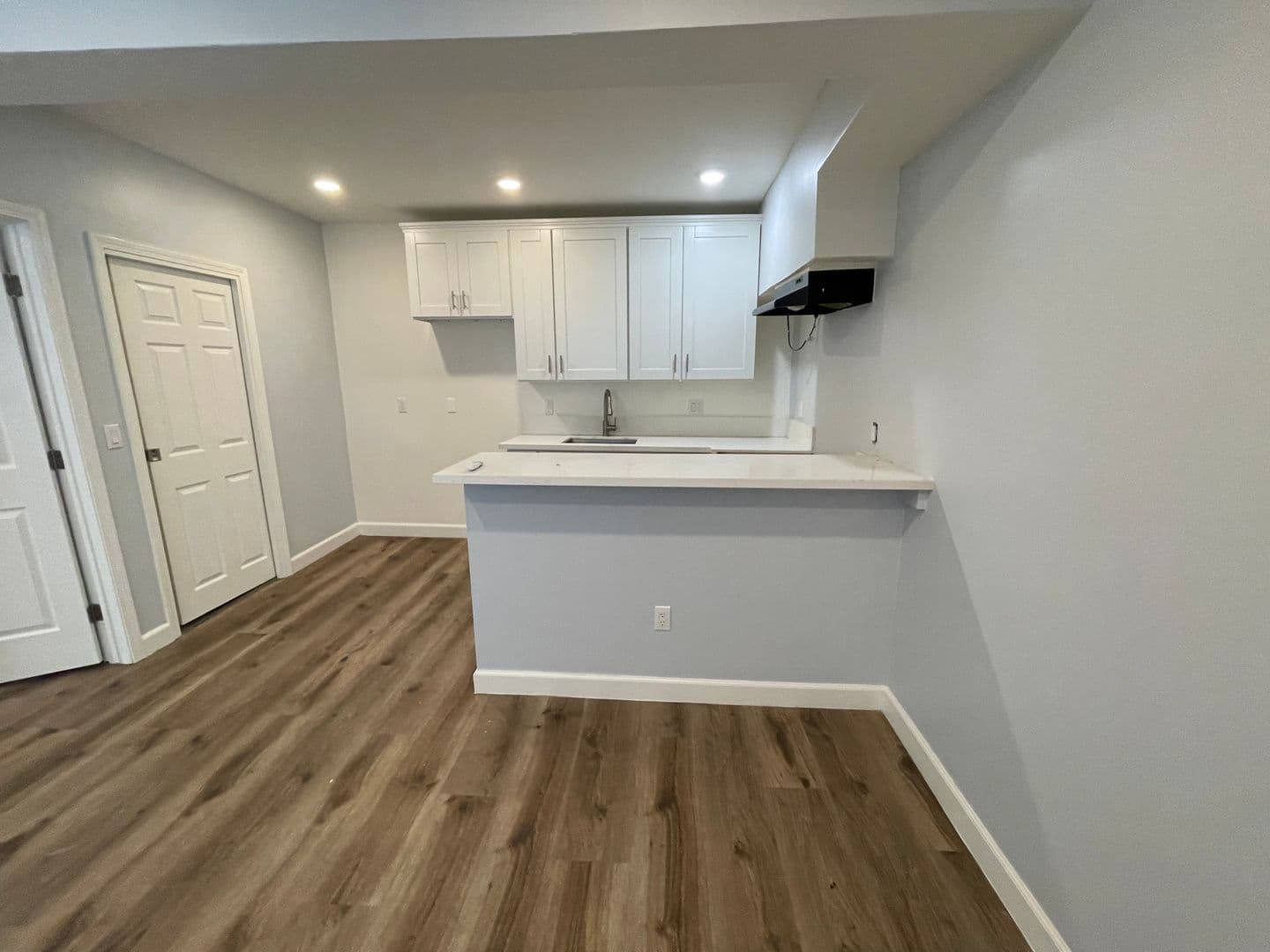 Los Angeles Apartment: 1265 N. St. Andrews Place