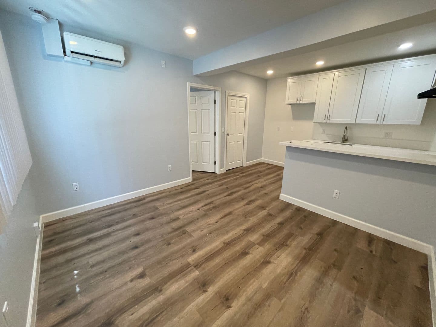 Los Angeles Apartment: 1265 N. St. Andrews Place