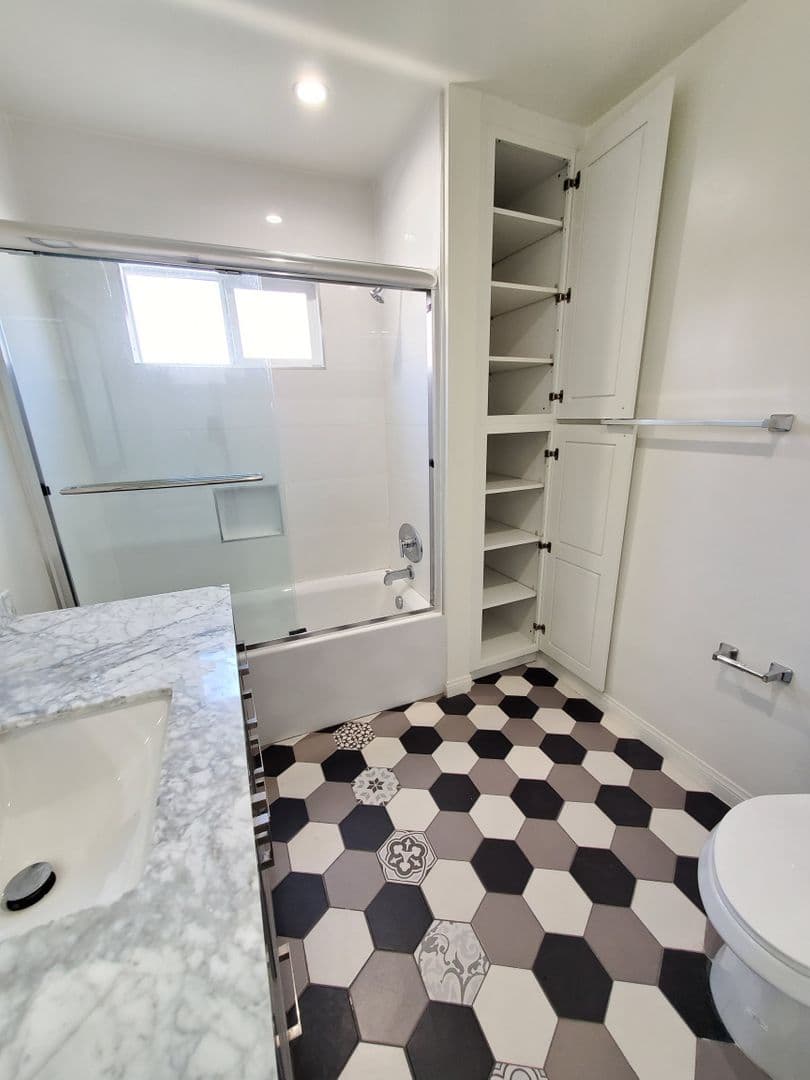Los Angeles Apartment: 8540 W. Saturn St.