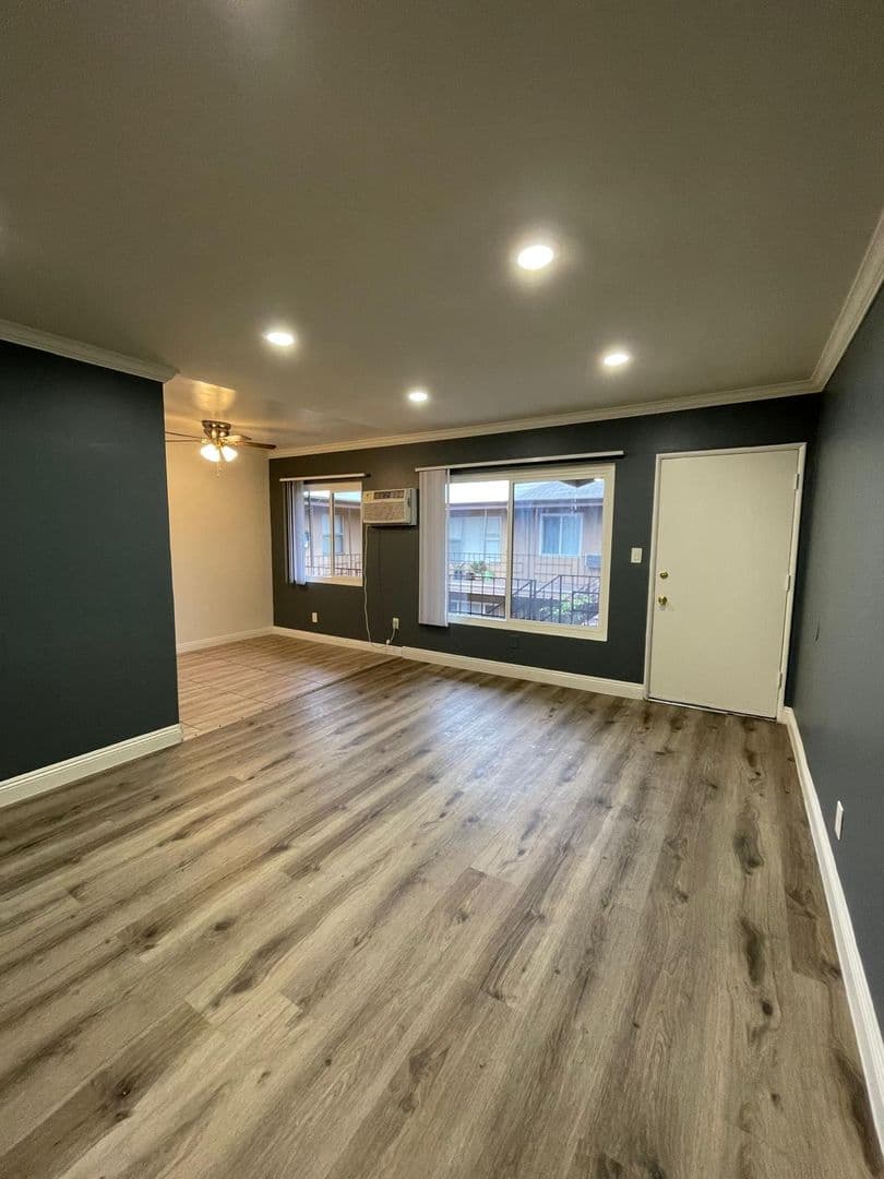 Los Angeles Apartment: 845 N. Harvard Blvd.