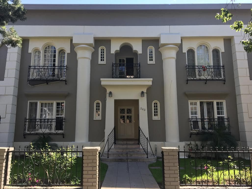 Los Angeles Apartment: 542 N. Alexandria