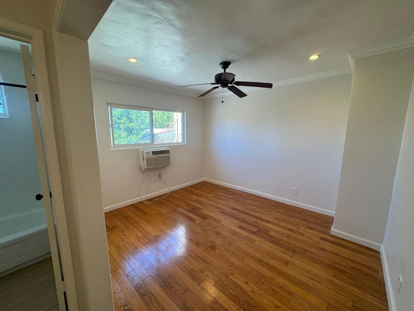 Los Angeles Apartment: 6701 Fountain Ave.