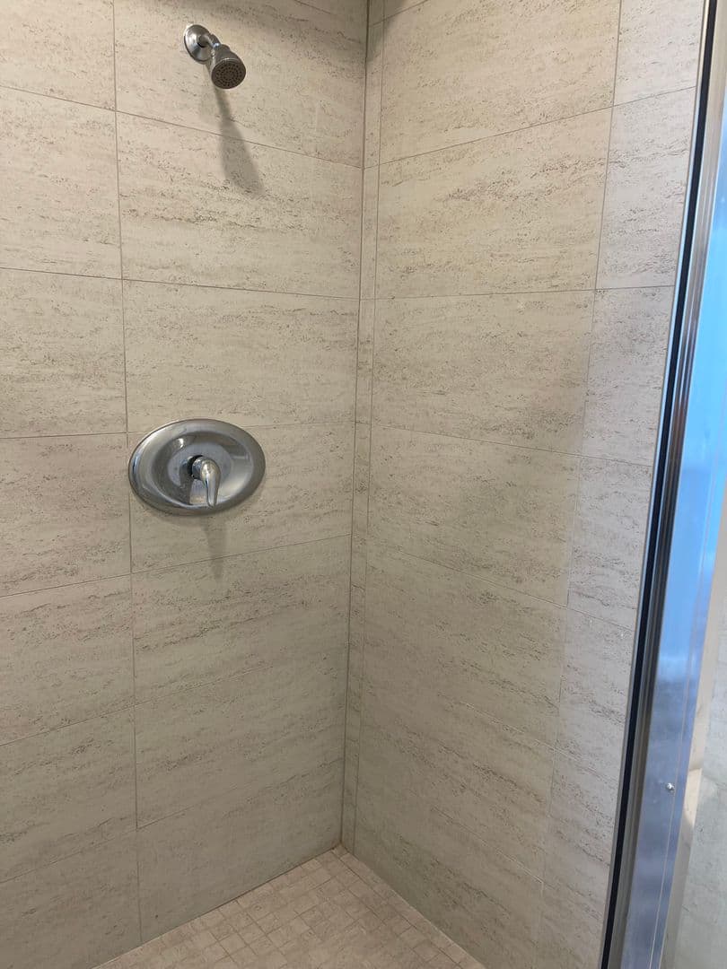 Los Angeles Apartment: 1265 N. St. Andrews Place