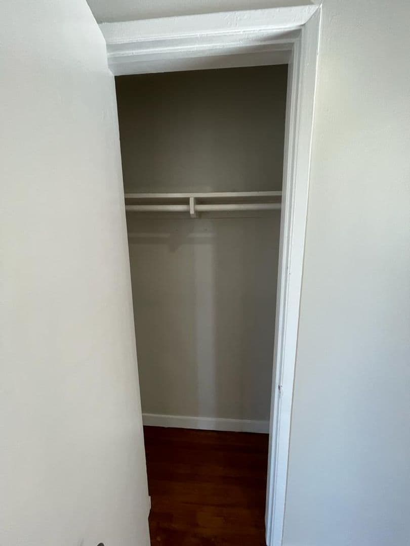 Los Angeles Apartment: 1596 W. 24th St.
