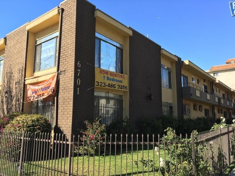 Los Angeles Apartment: 6701 Fountain Ave.
