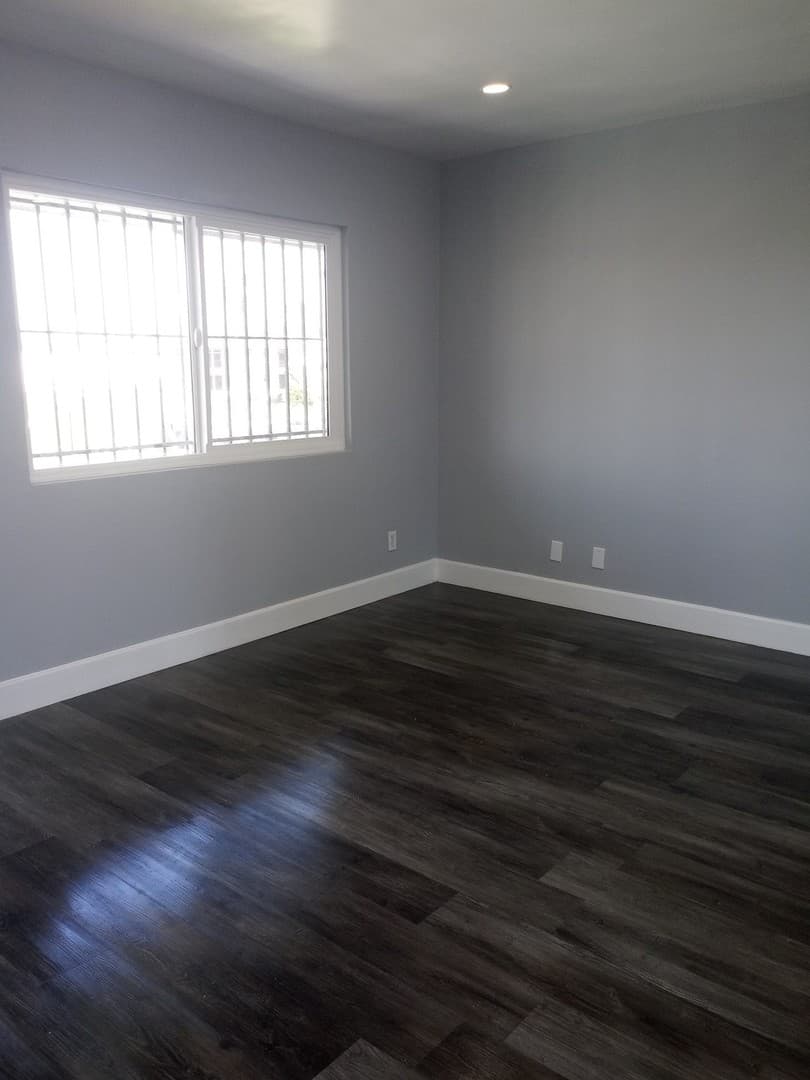Los Angeles Apartment: 3451 Florence Ave.