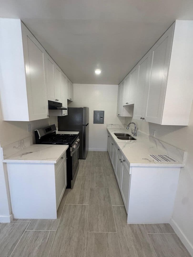 Compton Apartment: 1501 Kay St