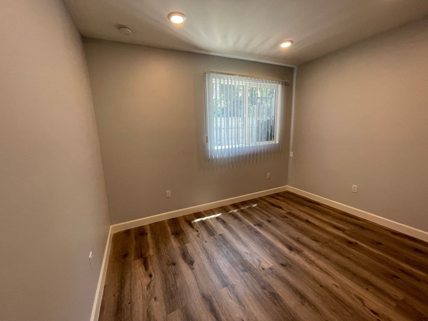 Los Angeles Apartment: 1265 N. St. Andrews Place