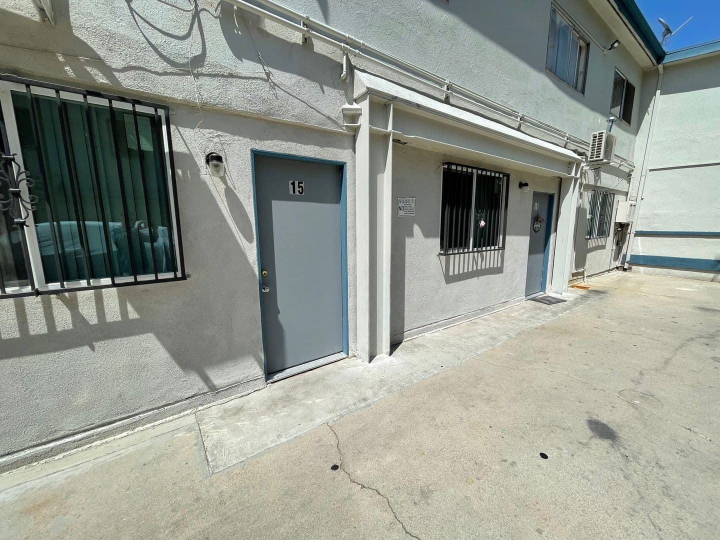 Los Angeles Apartment: 1265 N. St. Andrews Place