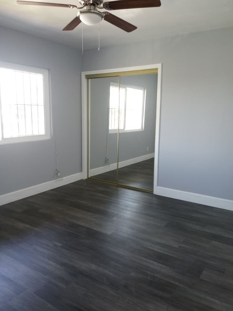 Los Angeles Apartment: 3451 Florence Ave.