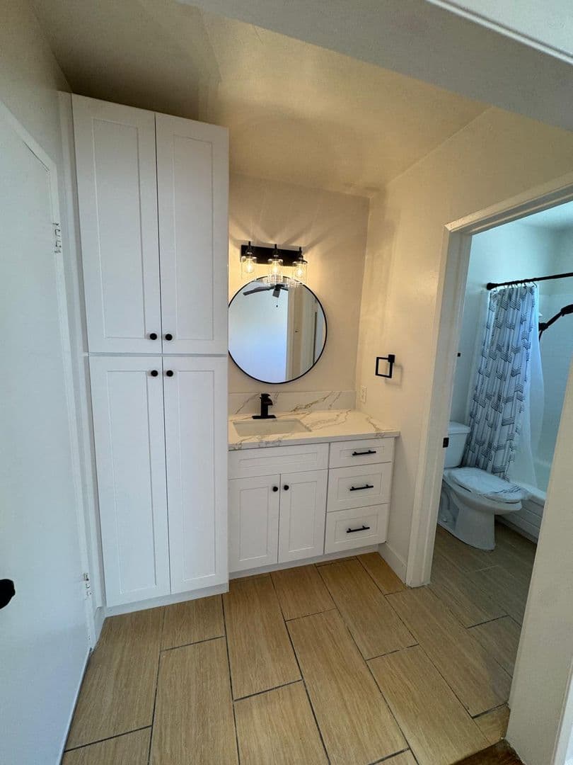 Los Angeles Apartment: 6701 Fountain Ave.