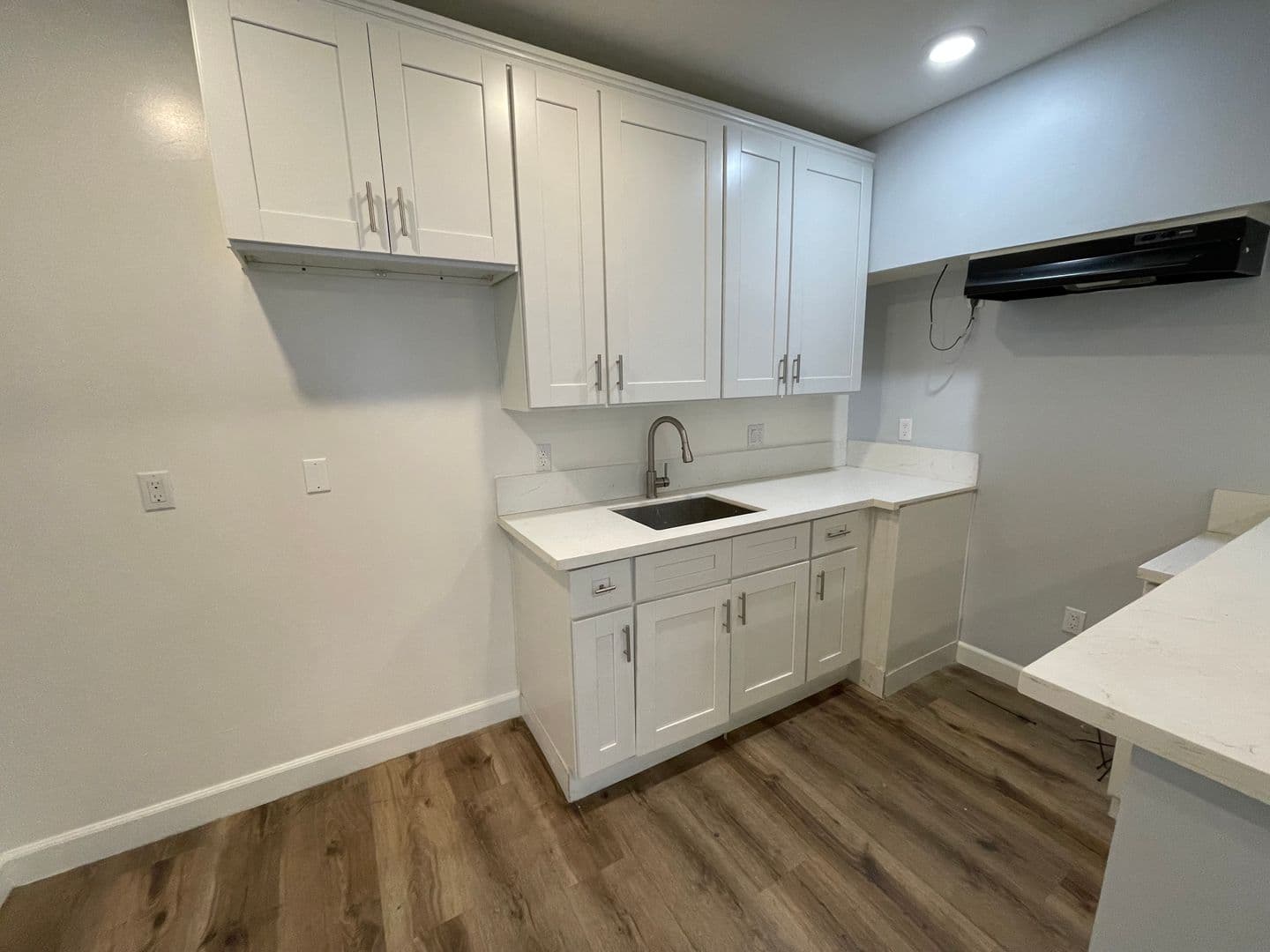 Los Angeles Apartment: 1265 N. St. Andrews Place