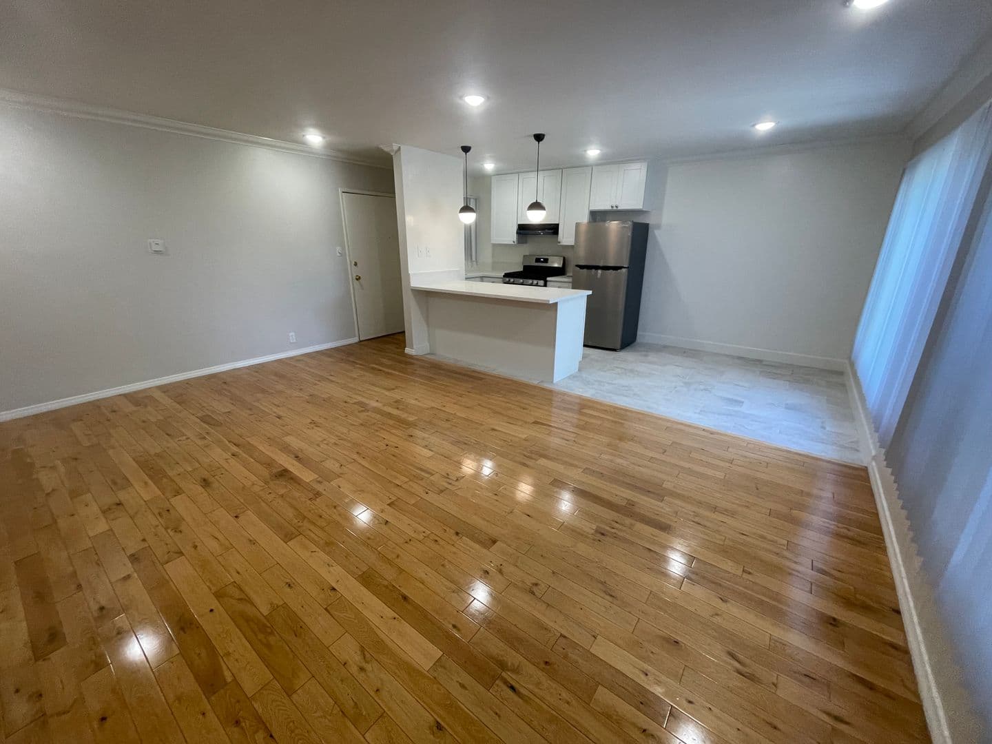 West Hollywood Apartment: 1050 N. Ogden Dr.
