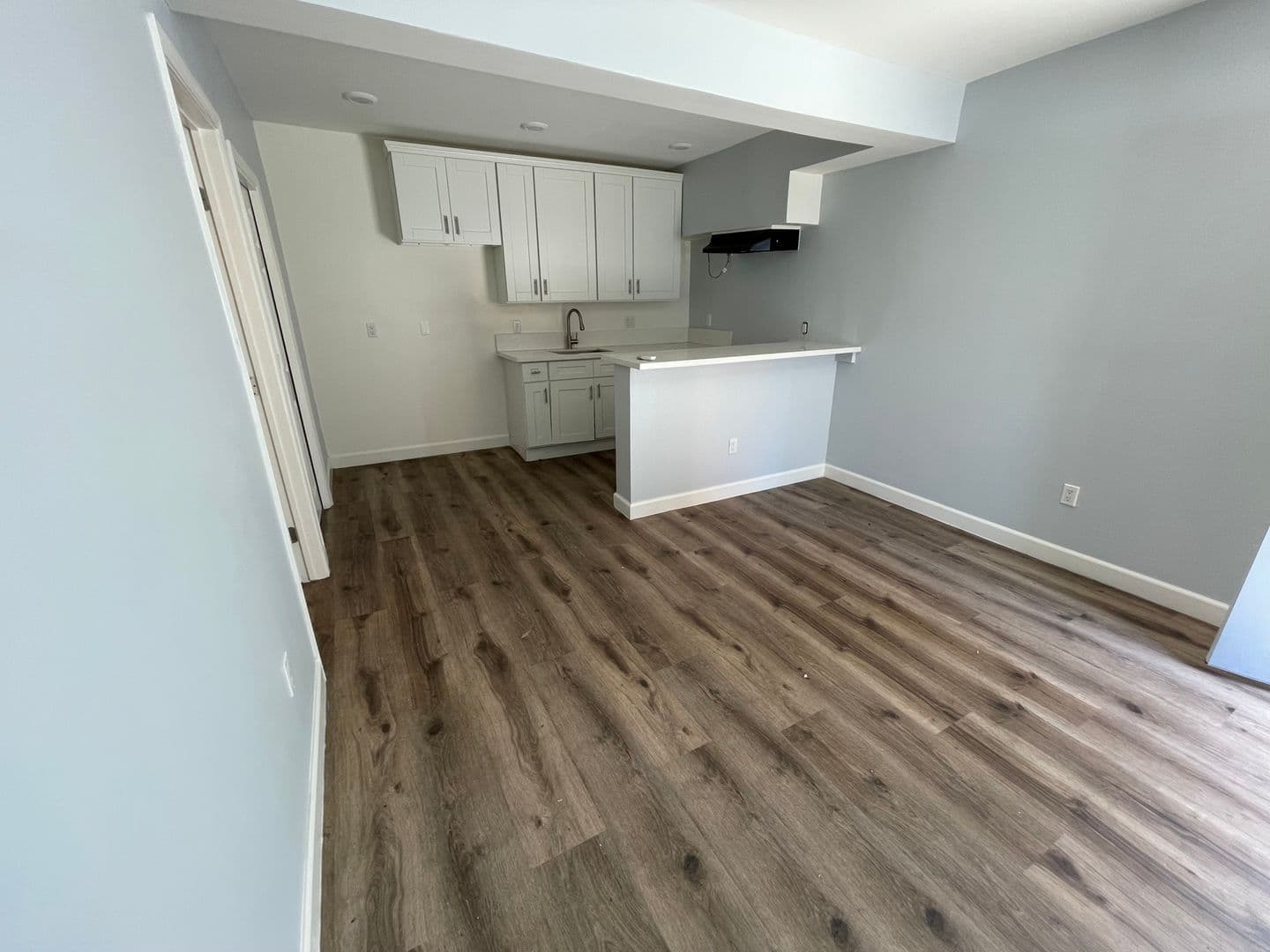 Los Angeles Apartment: 1265 N. St. Andrews Place