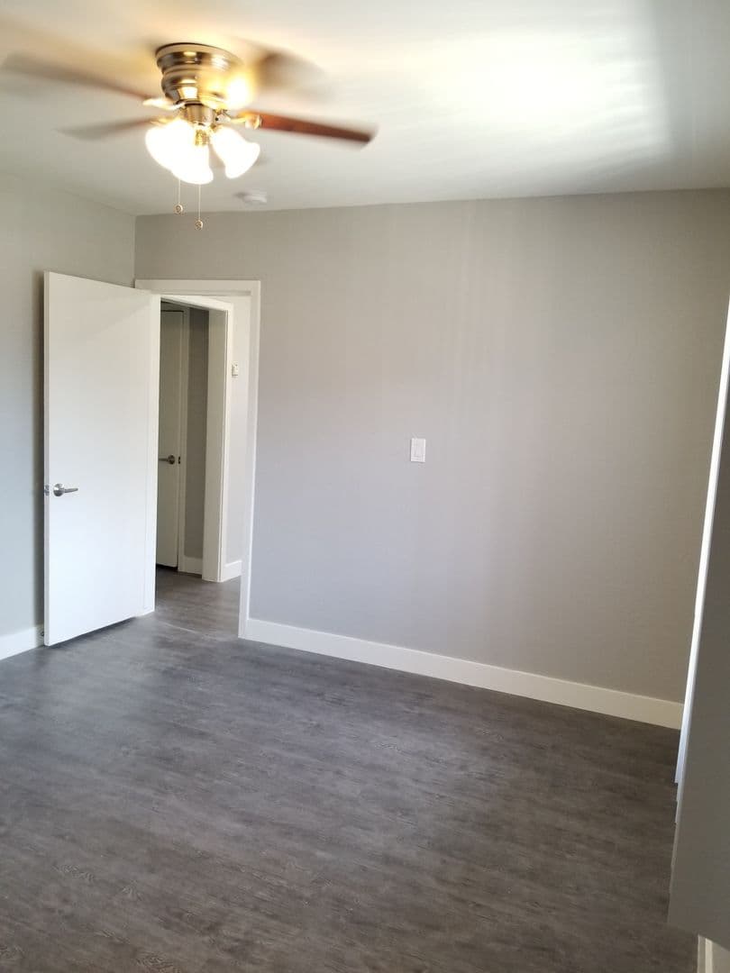 Los Angeles Apartment: 3451 Florence Ave.