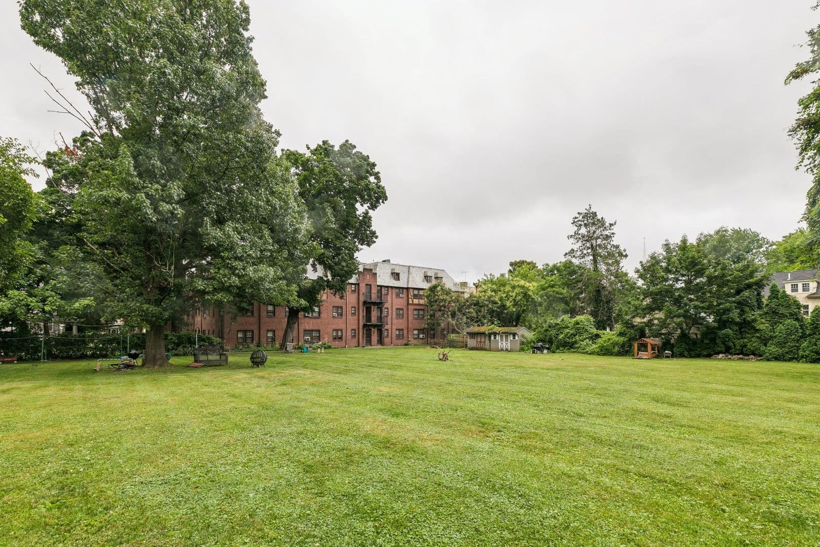 Ardmore Condo: 126 Argyle Rd