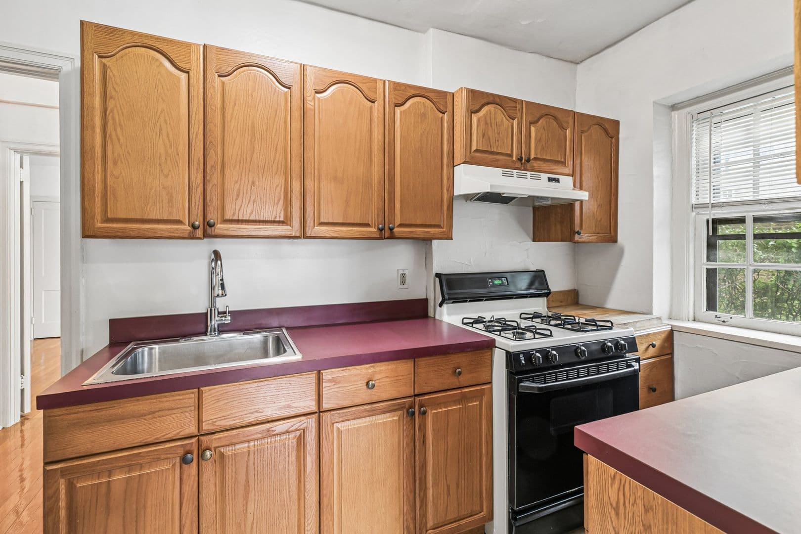 Ardmore Condo: 126 Argyle Rd