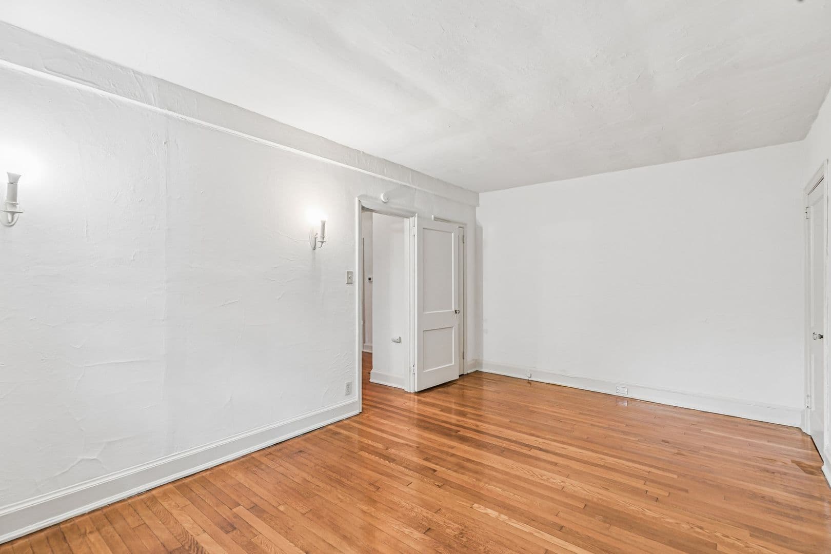 Ardmore Condo: 126 Argyle Rd