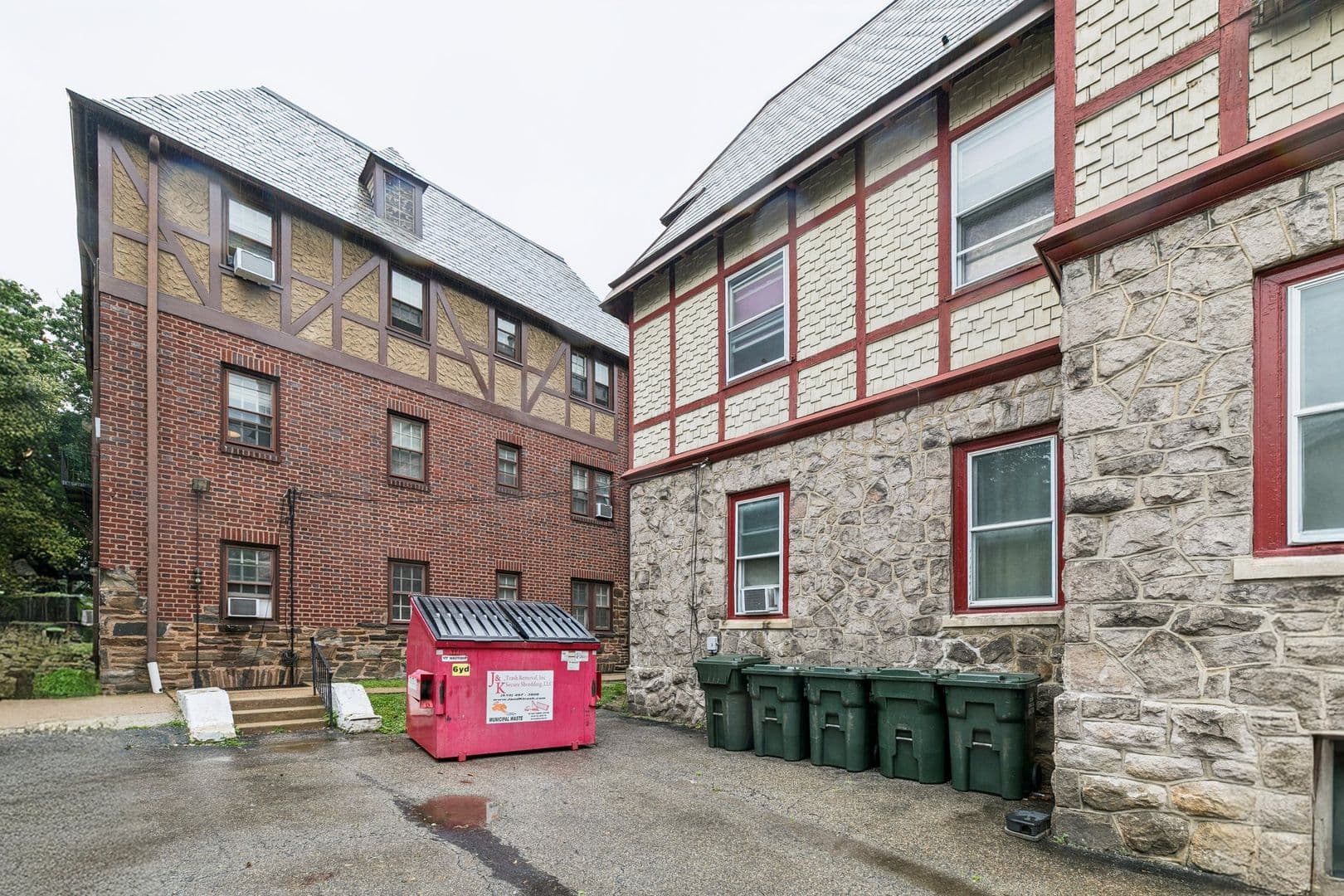Ardmore Condo: 126 Argyle Rd