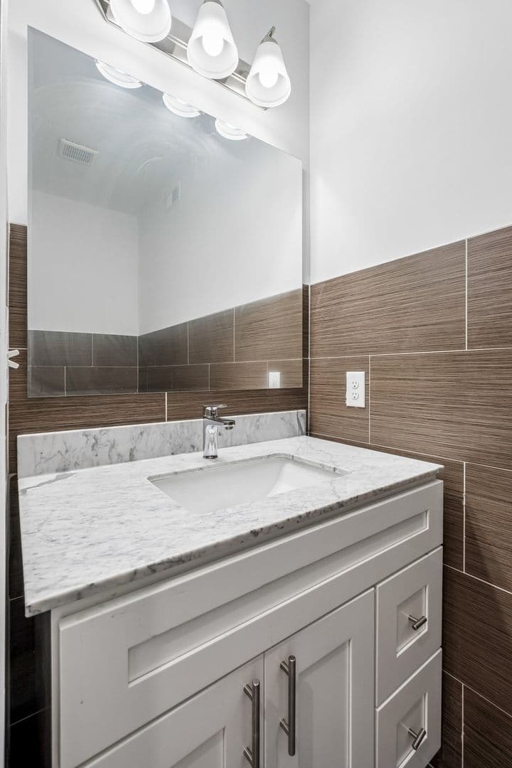 Philadelphia Apartment: 1945 N 7th St