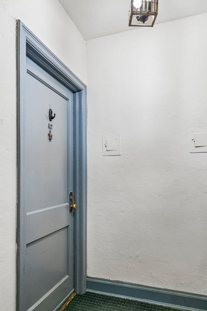 Ardmore Condo: 126 Argyle Rd