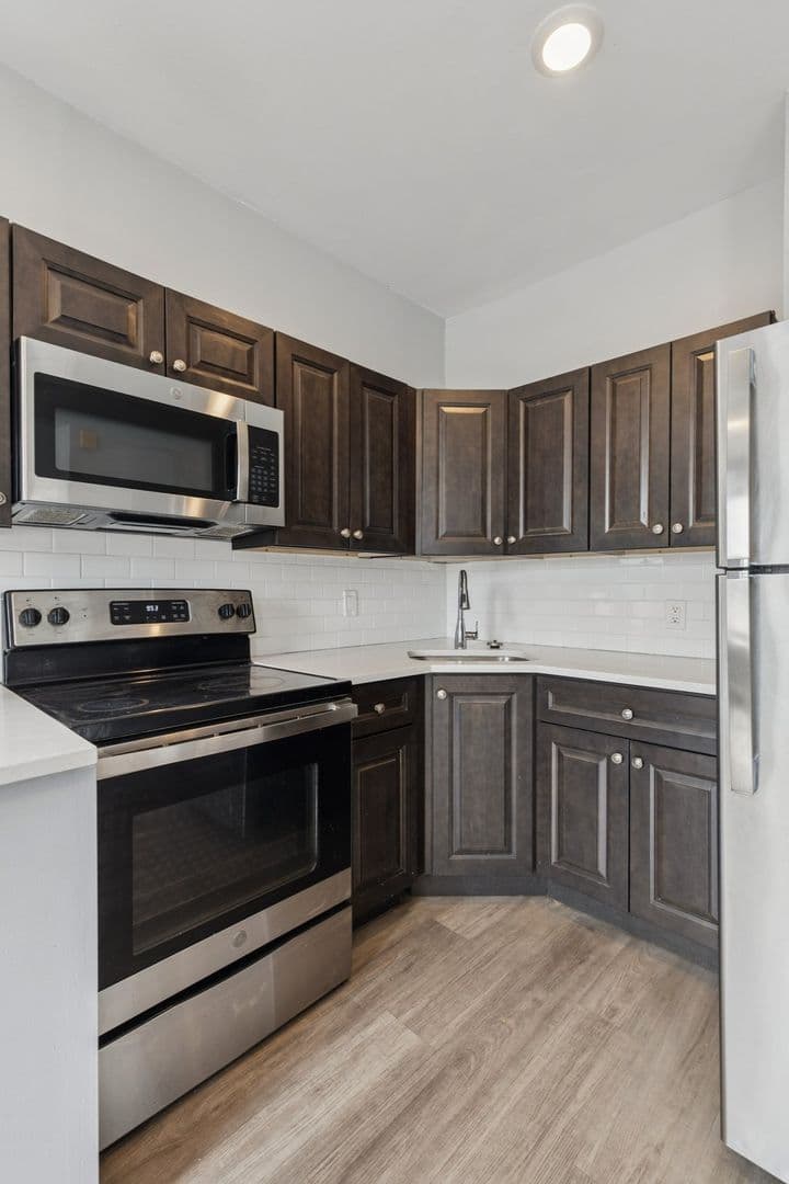Philadelphia Apartment: 21 E Price Street