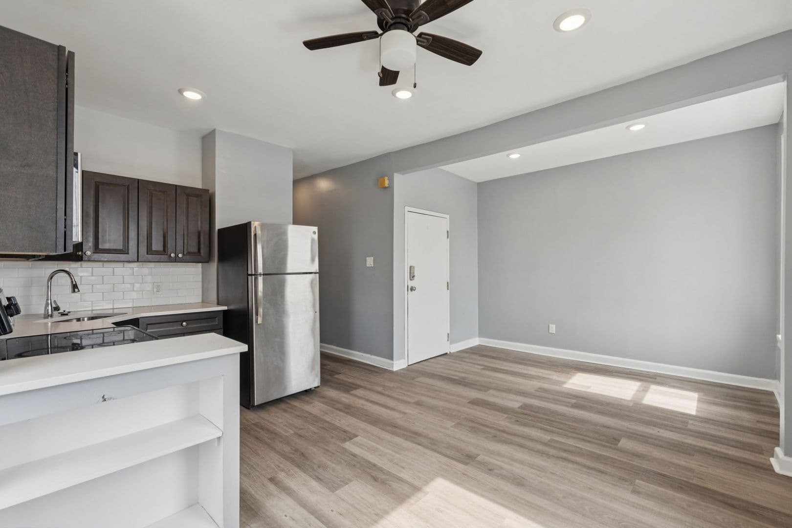Philadelphia Apartment: 21 E Price Street