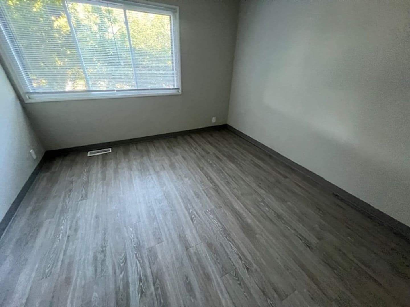 Omaha Apartment: 2623 Izard Court
