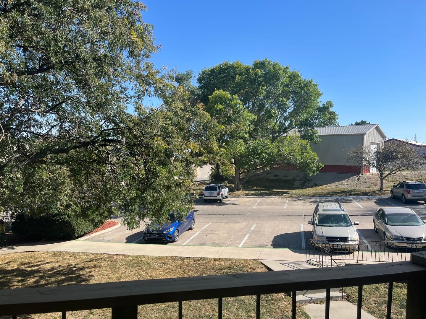 La Vista Apartment: 8500 Granville Parkway