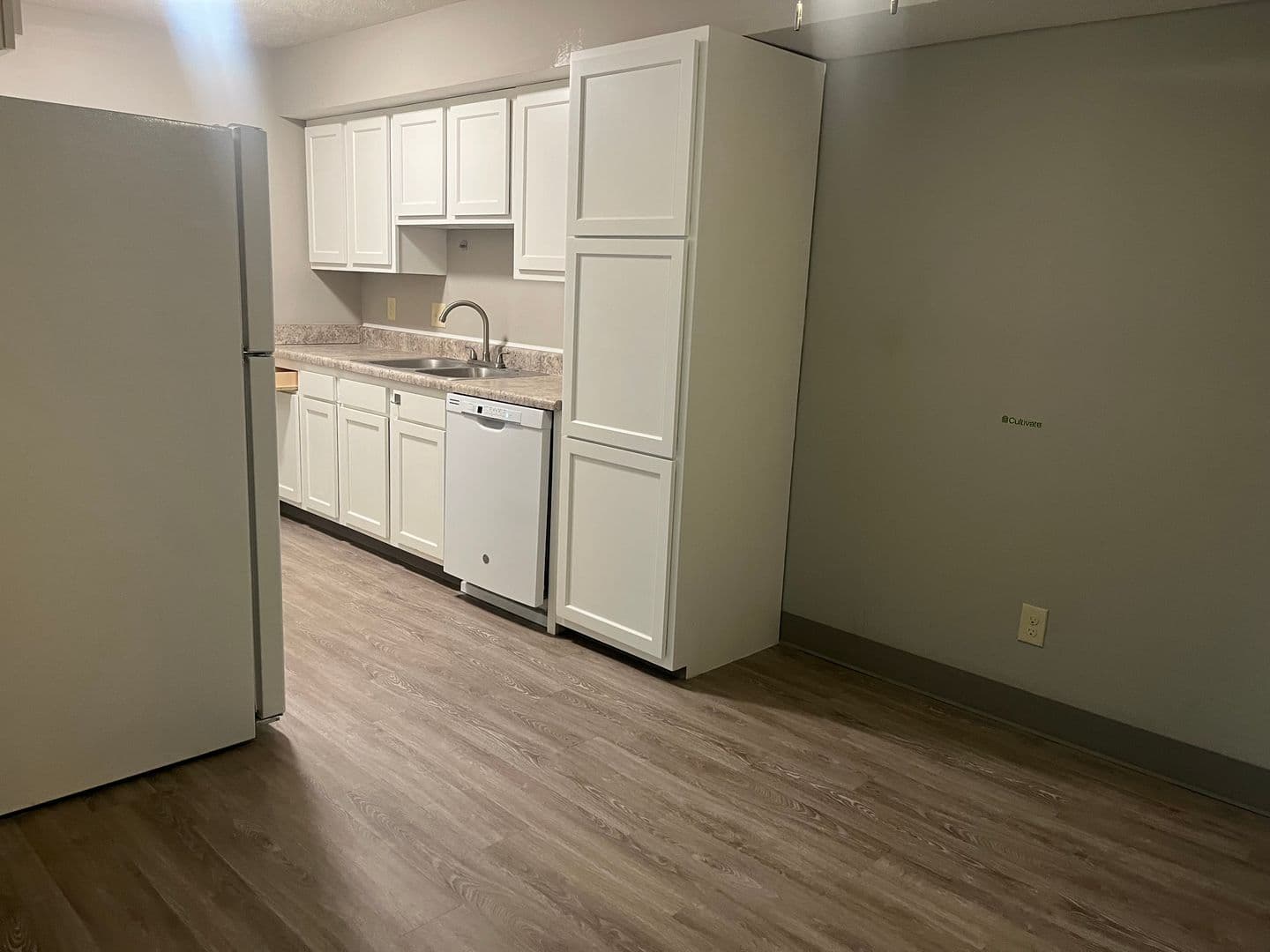 La Vista Apartment: 8500 Granville Parkway