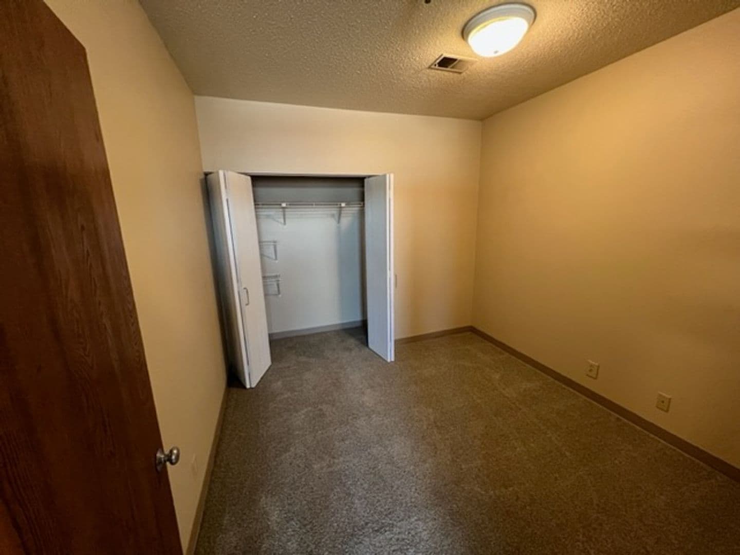 Omaha Apartment: 601 S 16th St