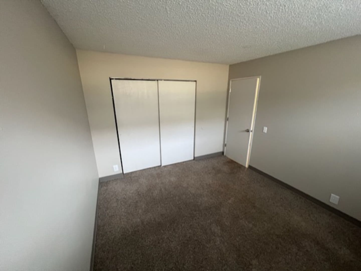 Omaha Apartment: 2575 Irving Court
