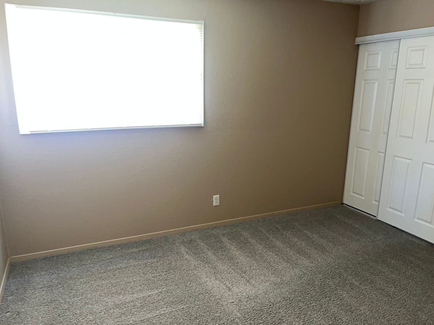 La Vista Apartment: 8500 Granville Parkway
