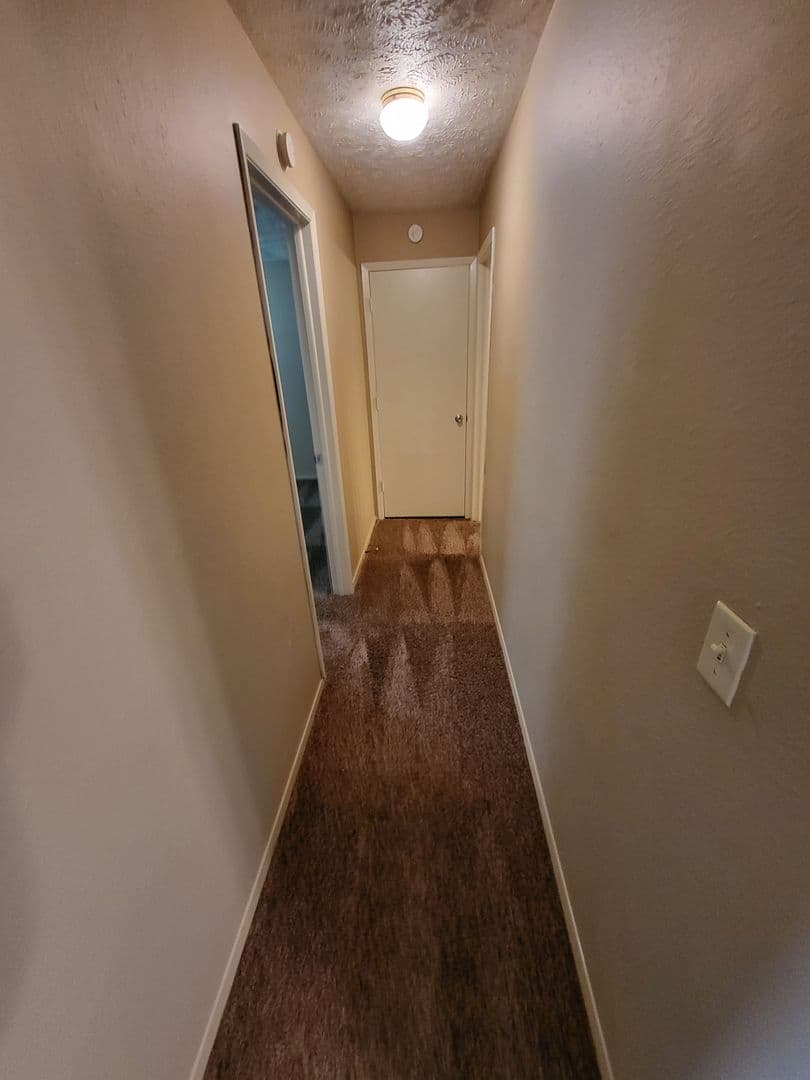 La Vista Apartment: 8500 Granville Parkway