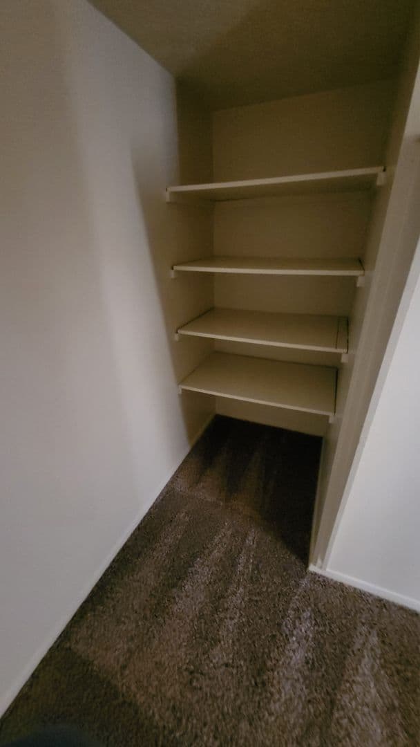 La Vista Apartment: 8500 Granville Parkway