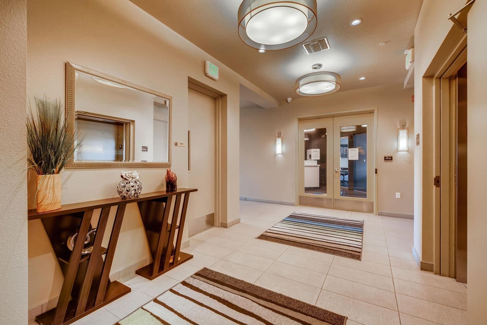 Denver Apartment: 999 S Logan St.