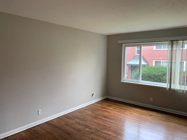 Omaha Apartment: 508 S 35th Avenue