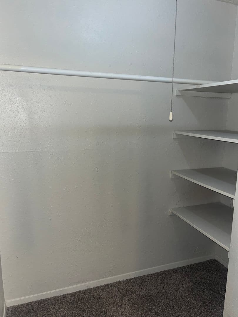 La Vista Apartment: 8500 Granville Parkway